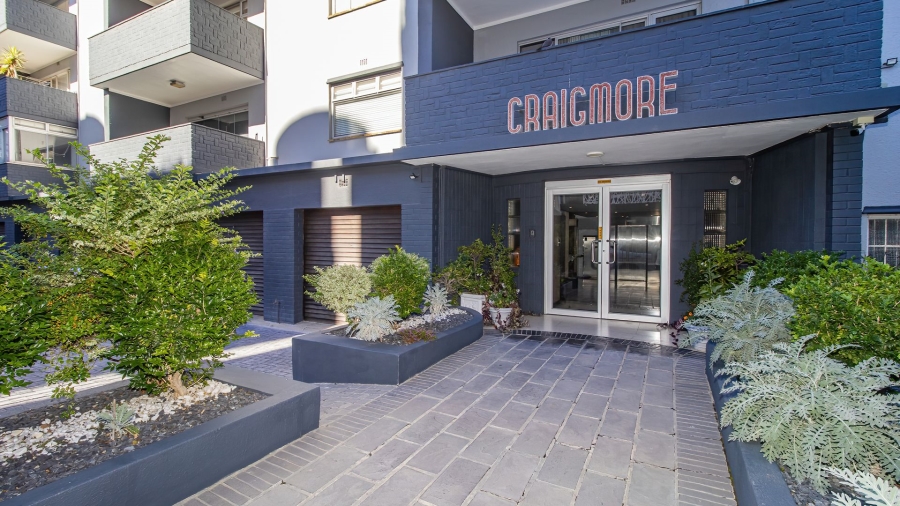 3 Bedroom Property for Sale in Sea Point Western Cape